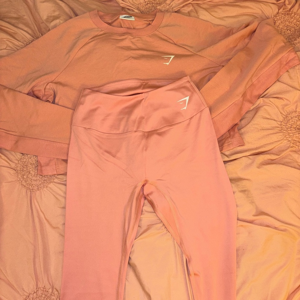Gymshark Coral Pink Leggings and sweater